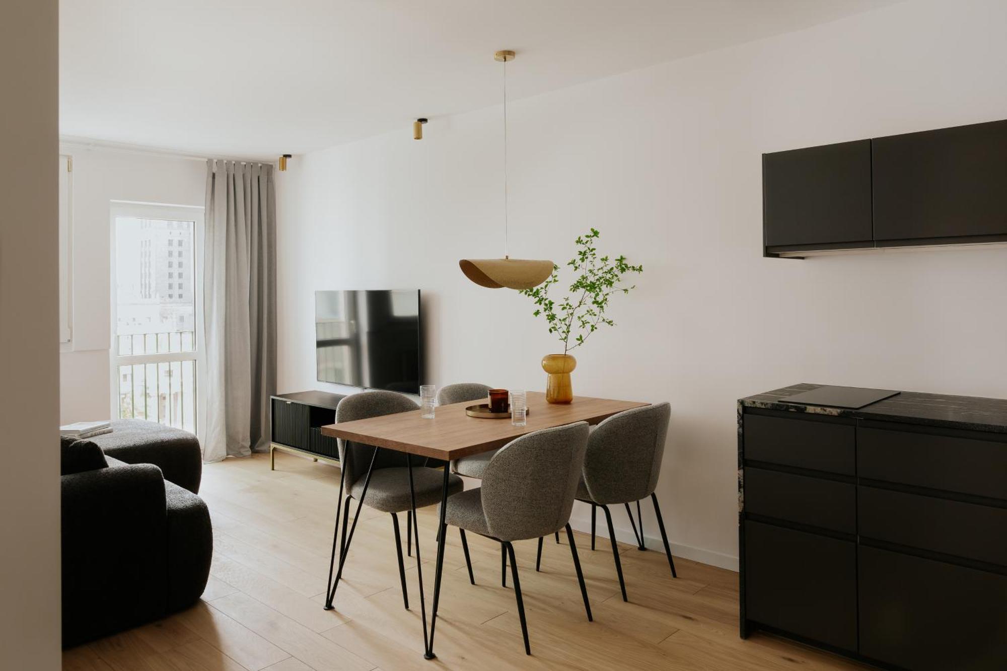 Apartament I *